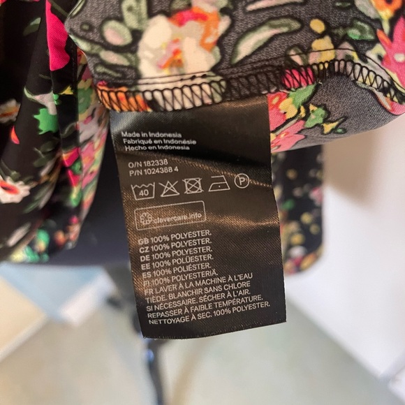 H&M Floral Print Blouse Size XL - Picture 6 of 11